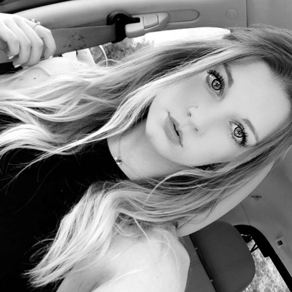 Meet your Posher, Natalie - Picture 1 of 1